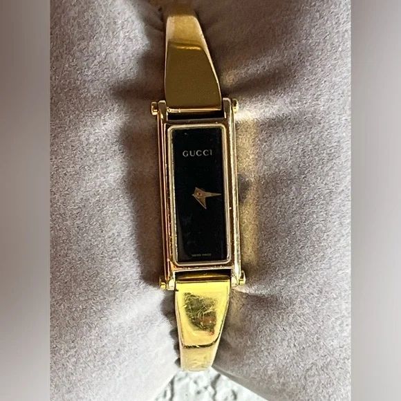 *READ.. GUCCI 1500L BANGLE GOLD PLATED black watch - Picture 1 of 13